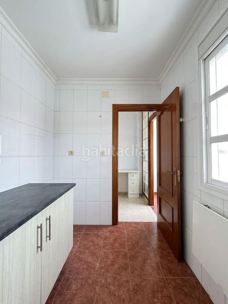 Foto 09843c84-0471-486d-aee5-ad91e517e78c. Pis amb calefacció a Barrio de Ciudad Jardín Málaga