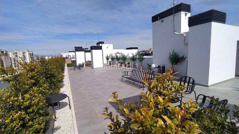 Foto b8cd3bf8-0f37-456c-ad8d-7dc0b8391e17. Pis amb aparcament piscina a Los Guindos - Parque Mediterráneo - Santa Paula Málaga