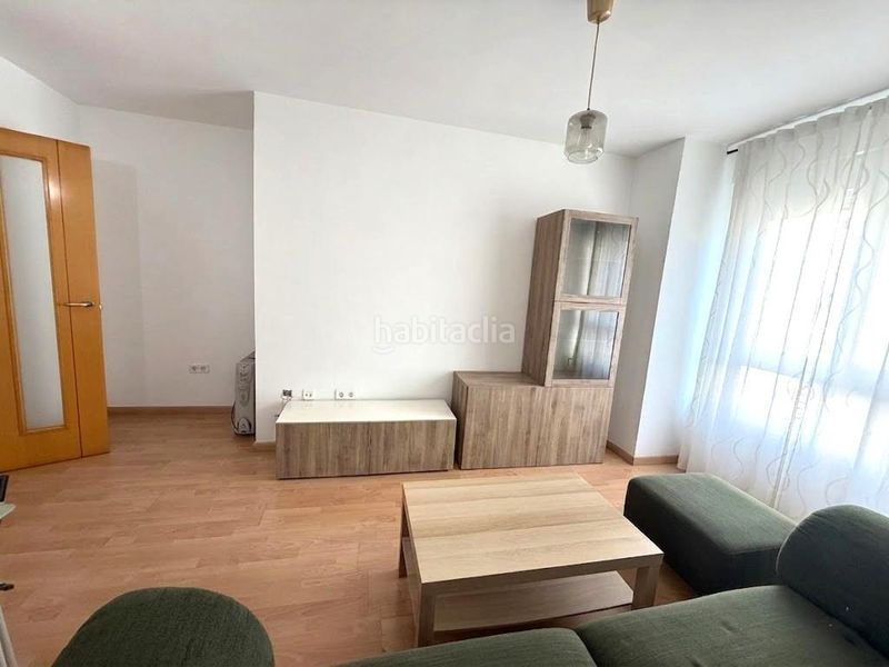 Foto 3c23b1cb-cf7a-476a-874f-098c652c46cc. Pis amb aparcament a La Trinidad Málaga