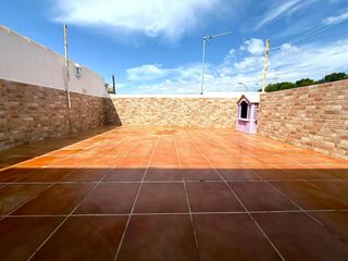 Casa  Pasaje de los almendrales. Encantadora casa mata en olletas con s�tano y sol�rium privado