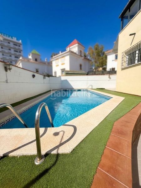 Foto 08b5dbd6-c054-41a9-a6a3-487fa053d637. Xalet amb calefacció aparcament piscina a Los Álamos Torremolinos
