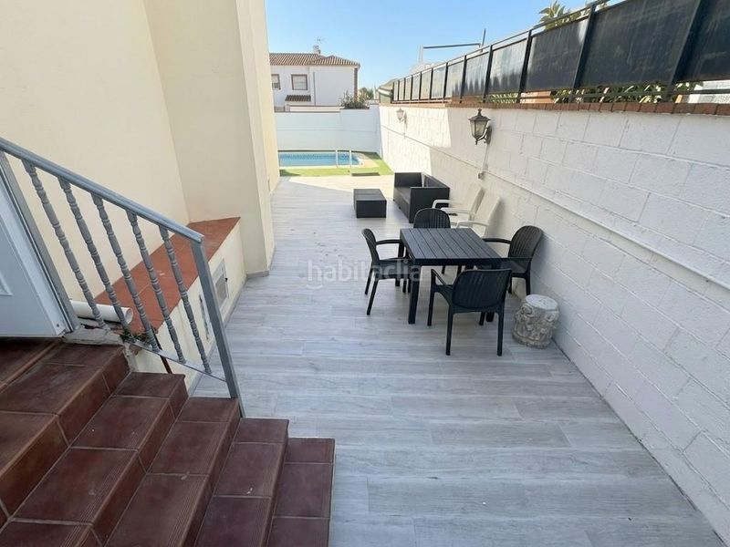 Foto fa654724-7a28-46d4-98ba-0d36e15749e0. Xalet amb calefacció aparcament piscina a Los Álamos Torremolinos