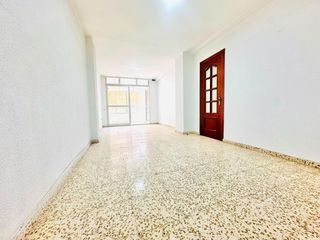 Pis  Carraca. Piso exterior, haciendo esquina