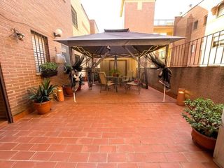 Flat in Cortijo Bazán - Los Casinis - Los Cipreses. Piso en venta en ciudad jardín, 3 habitaciones, dos grandes terr