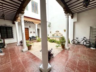 Appartement à Calle beatas 35. Vivienda con licencia vacacional en edificio histórico