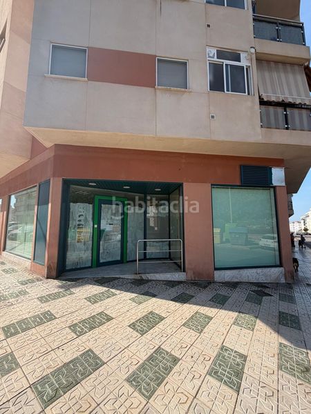 Foto c9417fce-9ebe-4fcb-a0e1-c7bf225b174d. Local comercial a Centro Nerja