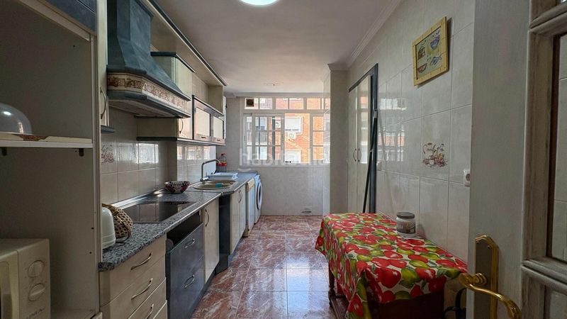 Foto b3fe3a0e-3138-4b60-8e23-a7f14246a0a9. Rent flat in Los Guindos - Parque Mediterráneo - Santa Paula Málaga