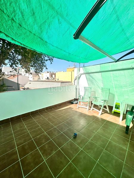 Foto 1a2cfad0-664b-4339-8366-b7726c07e2b4. Casa  centrica con dos plantas terraza y patio en Málaga