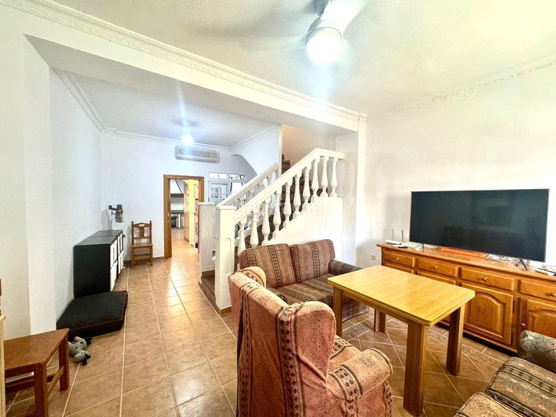 Foto 3a9854b1-a9fa-4069-be1b-8d36cc1b6c7e. Casa  centrica con dos plantas terraza y patio en Málaga