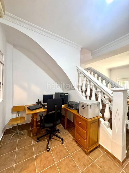 Foto f9a7282e-a13f-4307-b2d3-be8919cadea2. Casa  centrica con dos plantas terraza y patio en Málaga