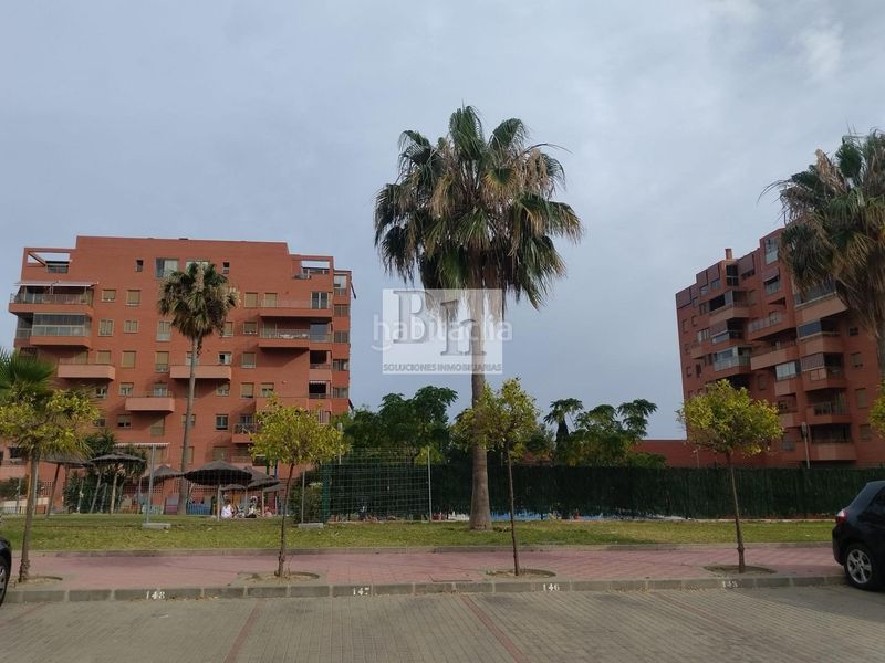 Foto 3823af78-a21f-4357-9cd9-d02777db58aa. Aparcament cotxe a El Consul - Ciudad Universitaria - El Romeral Málaga