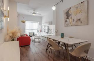 Apartament  Calle dos aceras. Blanhogar vende apartamento con licencia turística en centro de