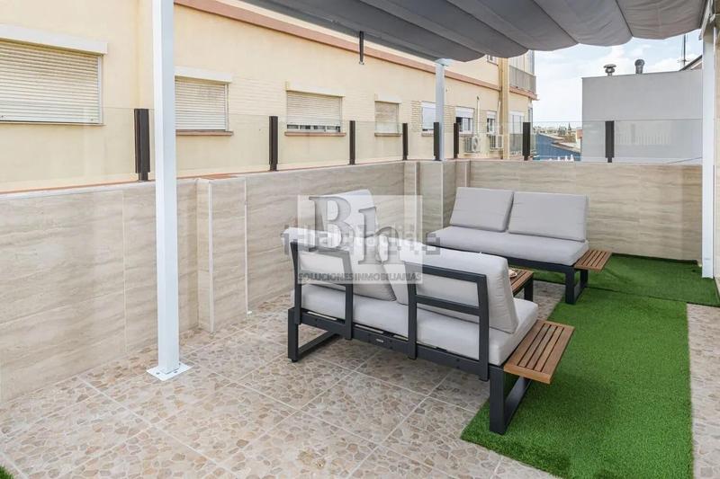 Foto 5d0986ec-0268-4302-ad07-3106df465ad5. Ático blanhogar vende espectacular ático dúplex en la zona de huelin. en Málaga