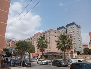 Apartament  Calle corregidor fco molina. Amplio apartamento de 1 dormitorio
