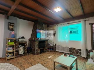Casa en Calle emilio benavent 3. Blanhogar vende en exclusiva magnfica casa con gran terraza y p