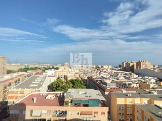 Piso en Calle calle hroe de sostoa, 93 93. Blanhogar vende piso con vistas despejadas!!!
