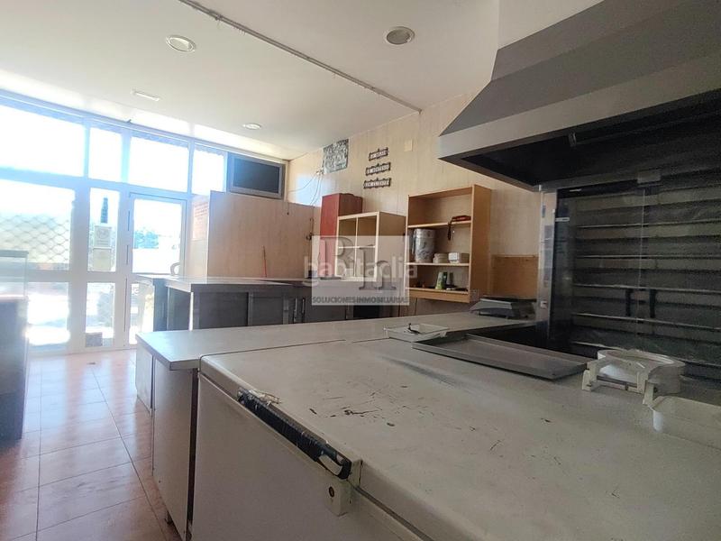 Foto 1475f974-f39d-44ef-87b1-a54066dba4c4. Locale commerciale in Manantiales - Lagar - Cortijo Alhaurín de la Torre