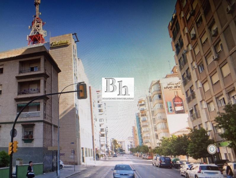 Foto 109c883b-8ad1-4414-85db-20bd08098038. Piso oportunidad avenida san sebastian!! originariamente 4 dormitorios, actualmente 3 dormitorios, 2 baños, ascensor, orientacion este en Málaga