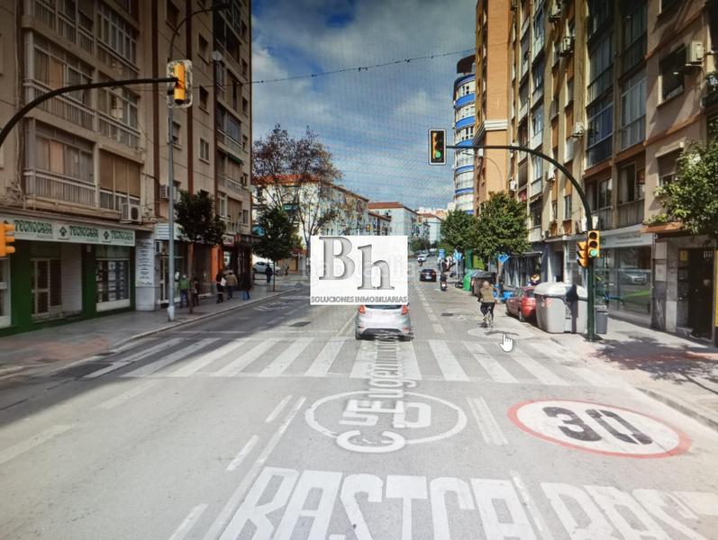 Foto 479d4e43-ea2c-43dc-a2b7-969c08889306. Piso oportunidad avenida san sebastian!! originariamente 4 dormitorios, actualmente 3 dormitorios, 2 baños, ascensor, orientacion este en Málaga