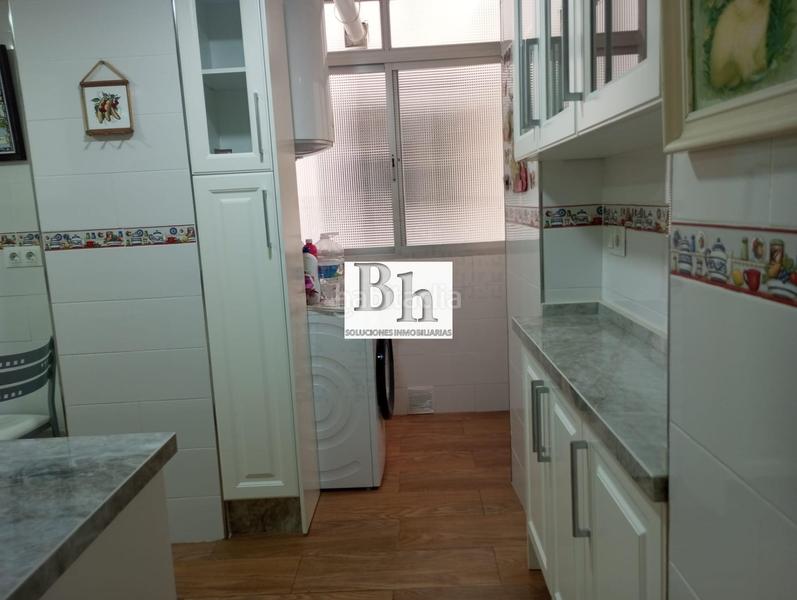 Foto 52dbdc84-7255-4af5-ac0b-f80cc5fba21b. Piso oportunidad avenida san sebastian!! originariamente 4 dormitorios, actualmente 3 dormitorios, 2 baños, ascensor, orientacion este en Málaga