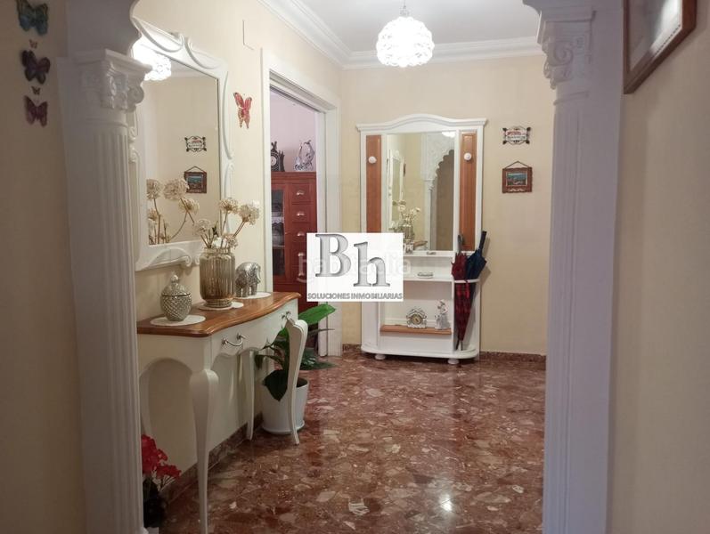 Foto aa40d3ad-41a5-4eda-8145-411182dec726. Piso oportunidad avenida san sebastian!! originariamente 4 dormitorios, actualmente 3 dormitorios, 2 baños, ascensor, orientacion este en Málaga