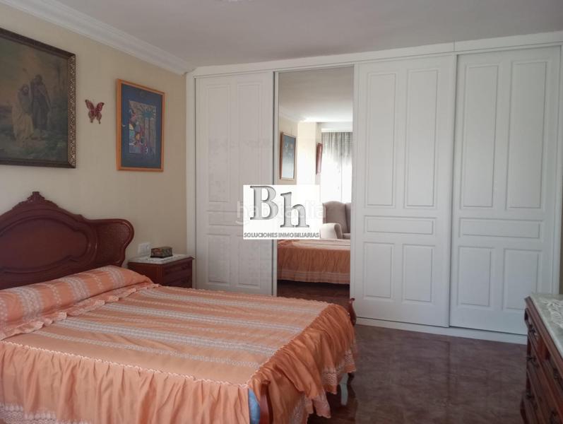 Foto e1aea7eb-f7d0-4a18-8a8c-99b7d42eb72a. Piso oportunidad avenida san sebastian!! originariamente 4 dormitorios, actualmente 3 dormitorios, 2 baños, ascensor, orientacion este en Málaga