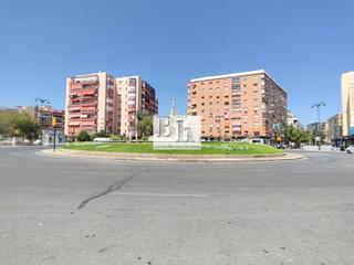 Pis a Calle debla 7. Piso recien reformado en cruz de humilladero!!!