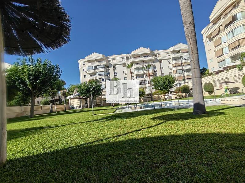 Foto 3ebf2b00-72aa-4536-8b2d-54eb3e674f43. Local comercial en avenida sor teresa prat 105 magnífico local en recinto con piscina!!! en Málaga