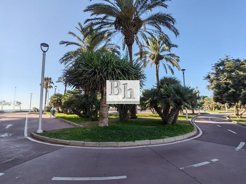 Foto 6b849c6a-eb87-49b2-8c55-be45897b1ffc. Local comercial en avenida sor teresa prat 105 magnífico local en recinto con piscina!!! en Málaga