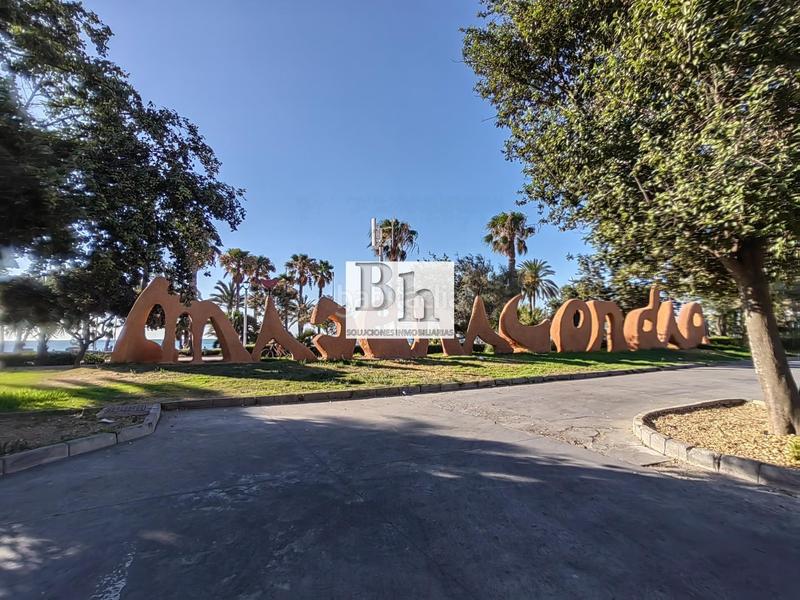 Foto 6d082b95-d97a-42cf-963e-4955ddcdf0a1. Local comercial en avenida sor teresa prat 105 magnífico local en recinto con piscina!!! en Málaga