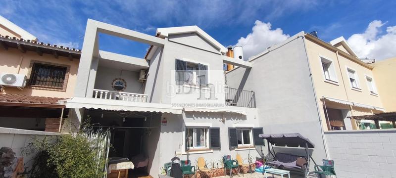 Foto a32c4fa3-83c5-4d35-b683-c63f9256a070. Casa adossada amb calefacció aparcament piscina a Málaga