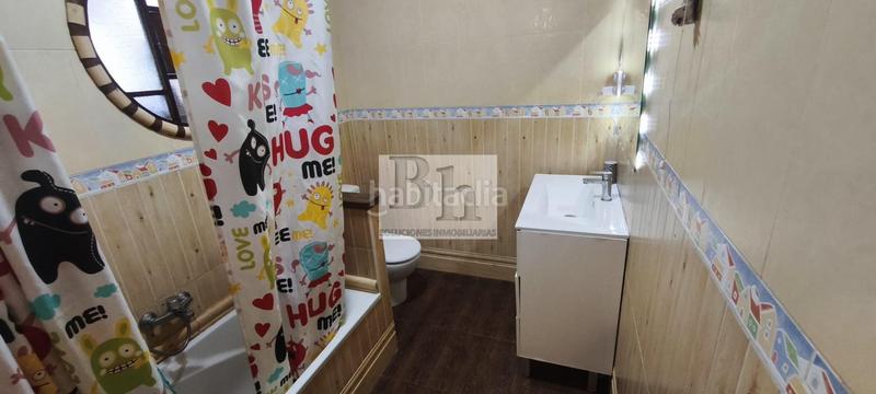 Foto cb0550fa-a07d-4f98-a5a7-5706c853f529. Casa adossada amb calefacció aparcament piscina a Málaga