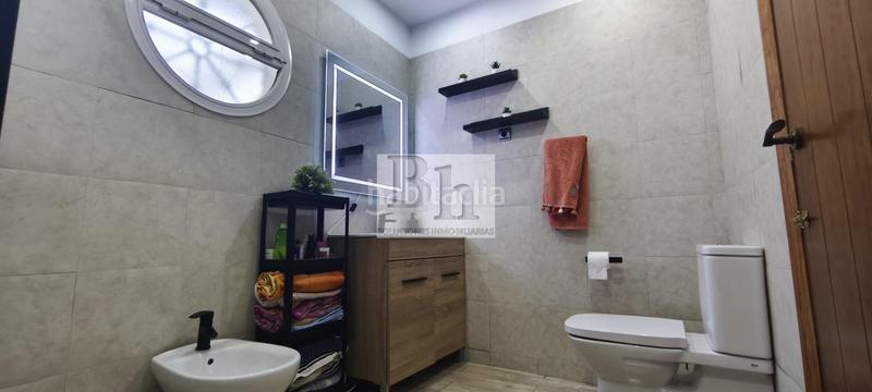 Foto d1784af1-4c49-44f2-9a1d-74062f54c3d5. Casa adossada amb calefacció aparcament piscina a Málaga