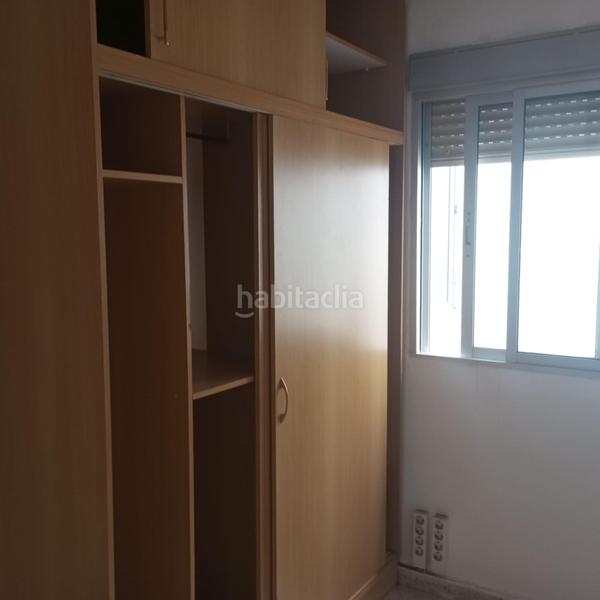 Foto 687de2bb-99ed-4ae4-84bb-9940e3fc31d3. Piso plaza basconiaeugenio gross 3 dormitorios en Málaga