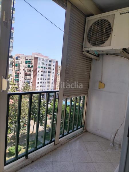 Foto 6c3c87b6-3d1f-4528-b751-b8a4f753ad78. Piso plaza basconiaeugenio gross 3 dormitorios en Málaga