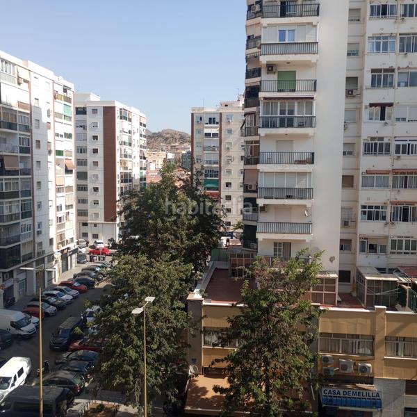 Foto 89ec7180-eab8-4b90-ab1a-441d80d15a0e. Piso plaza basconiaeugenio gross 3 dormitorios en Málaga