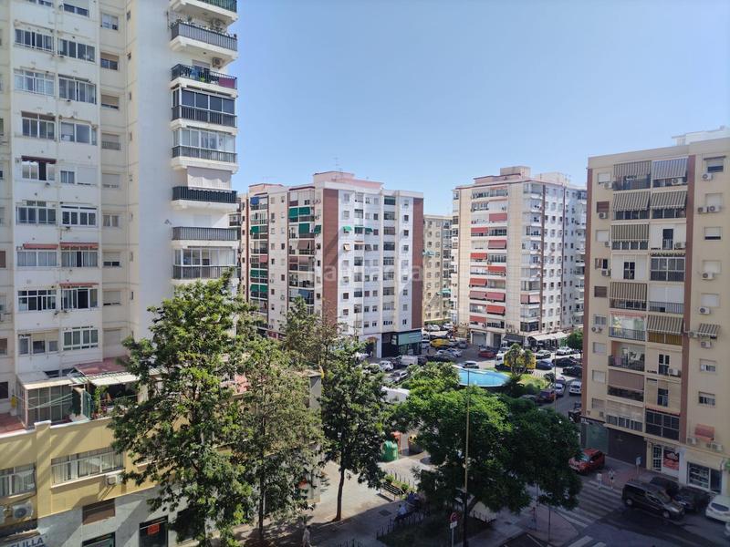 Foto ce1add69-1859-47b1-aa3f-c06dd5dce1b4. Piso plaza basconiaeugenio gross 3 dormitorios en Málaga
