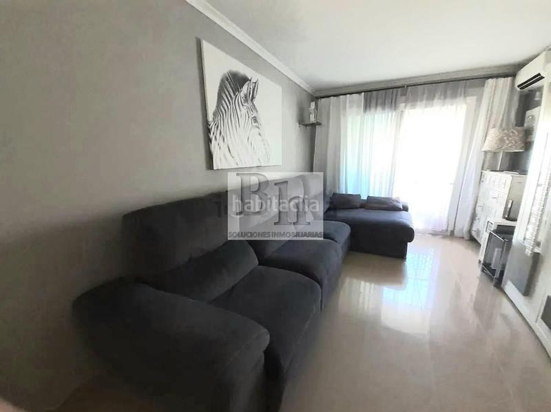 Foto 543cb545-eeab-4a8c-a4e8-e094b6d8694a. Piso blanhogar vende en zona pacífico estupendo piso en Málaga