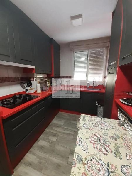 Foto b0f6be11-7c38-4776-b3e1-b6938dec4437. Piso blanhogar vende en zona pacífico estupendo piso en Málaga