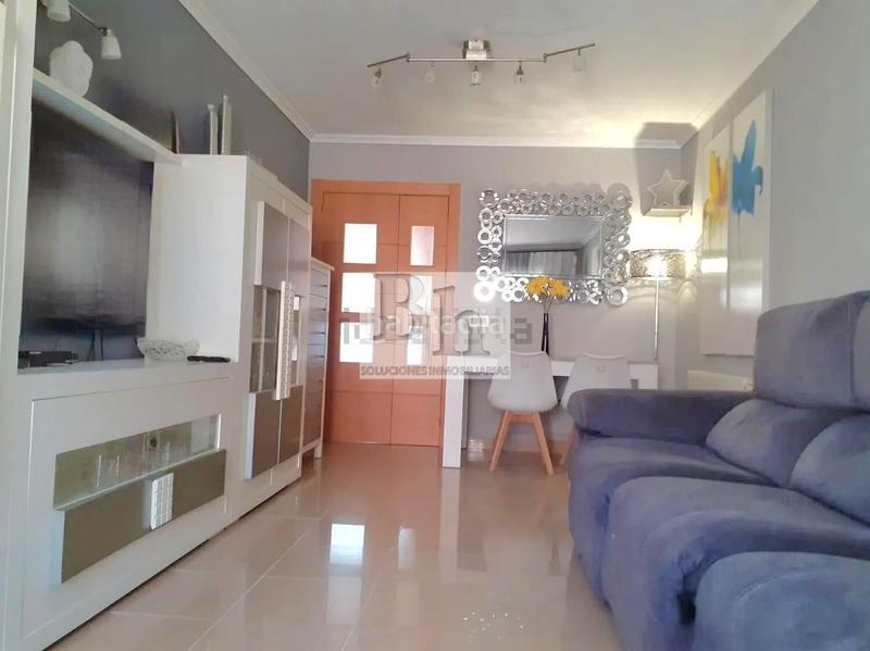 Foto cca3a8c2-3939-4223-9768-1e98d702b666. Piso blanhogar vende en zona pacífico estupendo piso en Málaga
