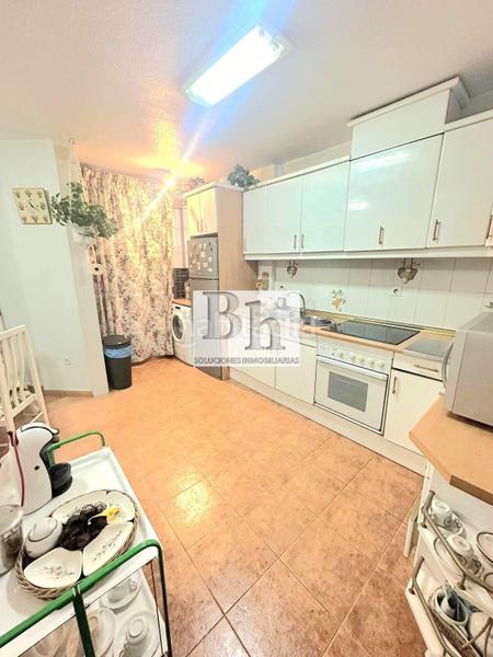 Foto 05d73dac-d4a6-432b-b6ae-e63759d139ef. Appartamento con parcheggio in Parque Ayala - Jardín de la Abadía - Huelín Málaga