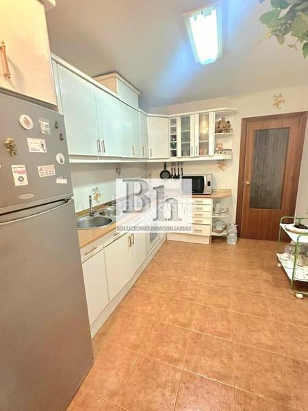 Foto c4f3c936-da72-44b0-9e3a-29c2764e325b. Appartamento con parcheggio in Parque Ayala - Jardín de la Abadía - Huelín Málaga