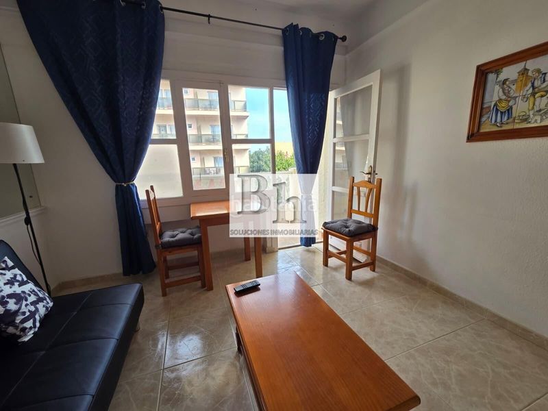 Foto f8a25006-39ff-4d8c-8dfb-399a3e864f5f. Estudi amb calefacció piscina a La Carihuela - Los Nidos Torremolinos