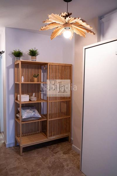 Foto f10d86aa-9ac8-465c-b13c-0344f546fd21. Estudio blanhogar vende estudio con plaza de garaje y licencia turística en Torremolinos