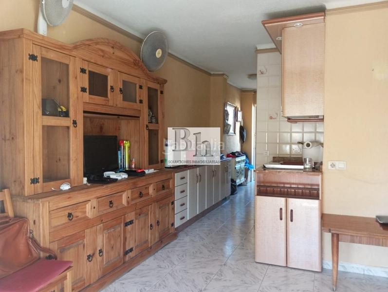 Foto 23b7ef5f-6f7b-46ea-b725-7fc3c1cd1f46. Piso oportunidad vivienda en Los Álamos! 1 dormitorio, ascensor, terraza, piscina, facil aparcamiento, vistas despejadadas, mejor ver.. en Torremolinos