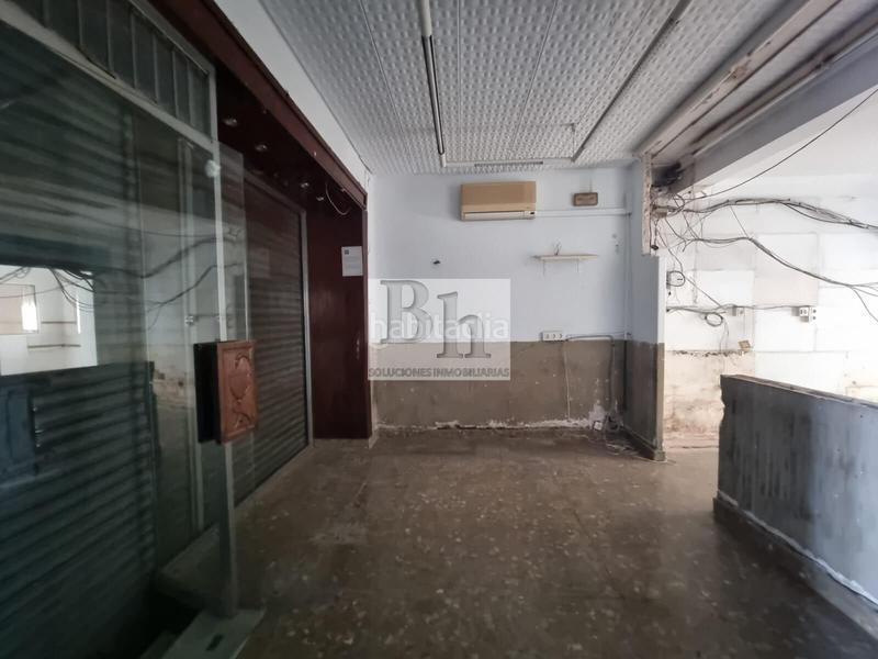 Foto 7b5e2cb2-d6b1-4ba8-af2f-ea9a36ac131e. Alquiler local comercial en avenida paloma la 8 blanhogar alquila local en tabacalera!!! en Málaga