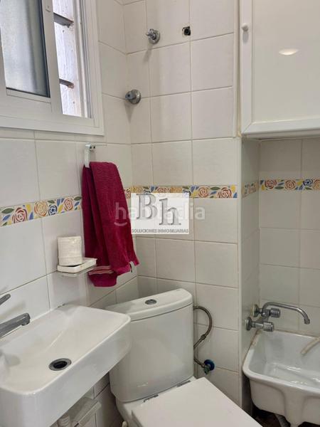 Foto a06025c8-bc71-47b0-bc5c-9d39ed603d9b. Alquiler local comercial en avenida paloma la 8 blanhogar alquila local en tabacalera!!! en Málaga