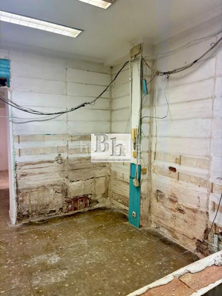 Foto eff3d440-c29c-45d6-8724-ce9b006c8577. Alquiler local comercial en avenida paloma la 8 blanhogar alquila local en tabacalera!!! en Málaga