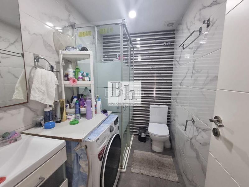 Foto eb48728d-5e34-4e09-91ab-e96961d9db21. Piso oportunidad en la luz! piso reformado con terraza en Málaga