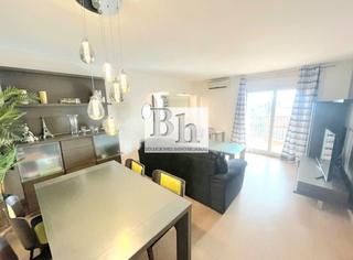 Appartement  Calle de juan martínez montañes. Blanhogar vende piso en parque maria luisa